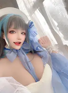 Coser Qi Si Kuai Wii - Enchanting Beauty in Elegant Cheshire Gown - A Masterpiece Cosplay. - image 25