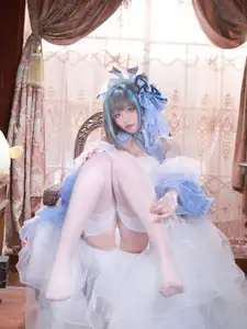 Coser Qi Si Kuai Wii - Enchanting Beauty in Elegant Cheshire Gown - A Masterpiece Cosplay. - image 10