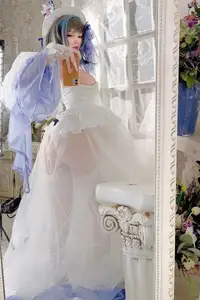 Coser Qi Si Kuai Wii - Enchanting Beauty in Elegant Cheshire Gown - A Masterpiece Cosplay. - image 5