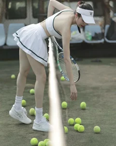 Stunning Gym Fashion: Euro Influencer Showcases Bold Athleisure Style and Fitness Inspiration - image 4