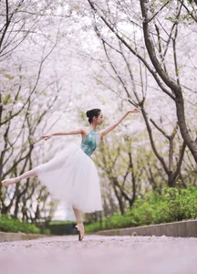 Exploring the Elegance of Xiao Xong in YiTuYu Art Language Vol.6883 - image 19
