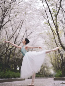 Exploring the Elegance of Xiao Xong in YiTuYu Art Language Vol.6883 - image 6