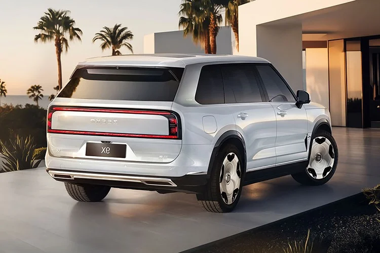 Zeekr 9X: The Luxury Electric SUV That Charges 380km in Just 9 Minutes