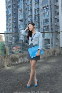 IESS SXJ No.1884 Xiao Jie: Elegant Indoor Portraiture and High-Fashion Photography Trends - image 7