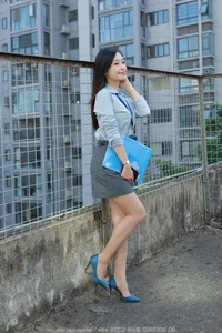 IESS SXJ No.1884 Xiao Jie: Elegant Indoor Portraiture and High-Fashion Photography Trends - image 4