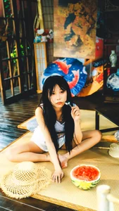 Zou Zou in YiTuYu Art Language Vol.7513: Contemporary Portrait Excellence - image 4