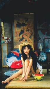 Zou Zou in YiTuYu Art Language Vol.7513: Contemporary Portrait Excellence - image 11