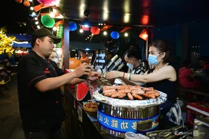 Discovering Phan Xich Long Food Street: A Vibrant Culinary Hub in Ho Chi Minh City - image 4