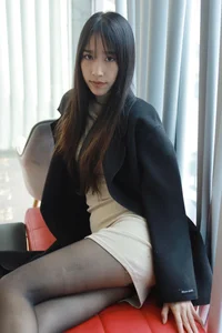 Modern Chic and Style: IESS SXJ No.1699 Featuring Mei Ko - image 15