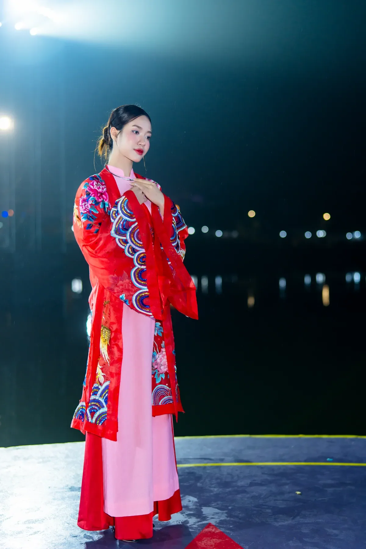 Exploring Vietnamese Heritage and Timeless Elegance Through the Traditional Ao Dai Fashion