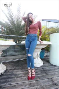 IESS Jiaye Fashion Spotlight: Fairy Jeans and Nude Stockings Combination - image 5
