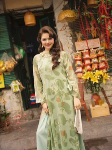 Phanh Lee Radiates Elegance and Sophistication as a Modern Hanoi Noblewoman - image 7