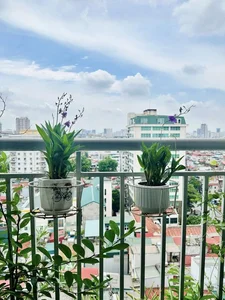 Inside Editor Hoang Trang’s Vibrant Floral Home: Inspiring Interior Design Ideas for Flower Lovers - image 5