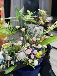 Inside Editor Hoang Trang’s Vibrant Floral Home: Inspiring Interior Design Ideas for Flower Lovers - image 3