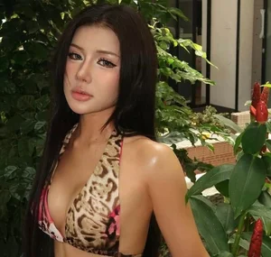 TikTok Star Xuân Ca Reveals Stunning New Look After Beauty Transformation - image 4