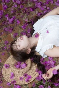 YiTuYu Art Language Vol.10074 Lin Mu Ting Zi - 19-Page Artistic Photo Series - image 3