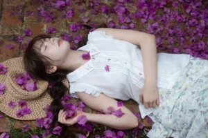 YiTuYu Art Language Vol.10074 Lin Mu Ting Zi - 19-Page Artistic Photo Series - image 0