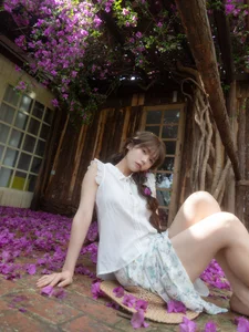 YiTuYu Art Language Vol.10074 Lin Mu Ting Zi - 19-Page Artistic Photo Series - image 1