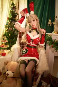 Coser Yi Mi Ba De Da Li Zi: Enchanting 2021 Christmas Bunny Girl Cosplay - image 3