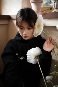 YiTuYu Art Language Vol.6281: Xiao Bei’s Captivating Artistic Portrait Series - image 30