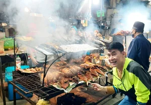 A Global Culinary Journey: Vietnamese Traveler Samples Exotic Delicacies Across 55 Countries Including $4,000 Dishes - image 3