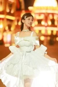 YiTuYu Art Language Vol.4932: Showcasing the Unique Aesthetic of Pei Tong Xue - image 17