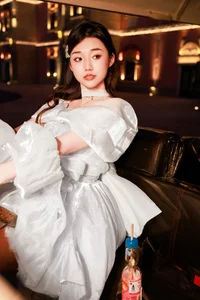 YiTuYu Art Language Vol.4932: Showcasing the Unique Aesthetic of Pei Tong Xue - image 19
