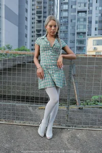 Elegant IESS Jiao Jiao Double White Fashion Photography Gallery - image 5
