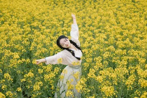Elegant Visual Journey with Xian Lu in YiTuYu Art Language Vol.7649 - image 2