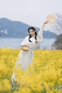 Elegant Visual Journey with Xian Lu in YiTuYu Art Language Vol.7649 - image 23