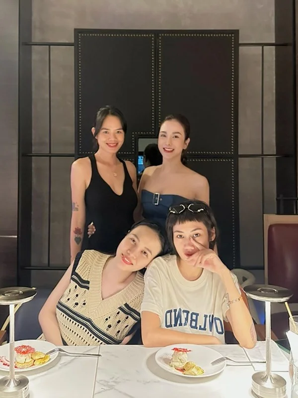 Dam Thu Trang and the Vietnam's Next Top Model Squad: A 14-Year Friendship Journey