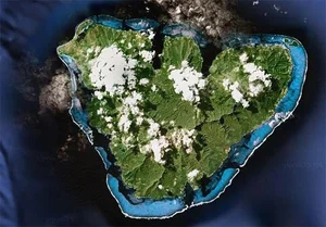 Discover the Most Stunning Heart-Shaped Islands Around the World for Your Next Romantic Getaway - image 2