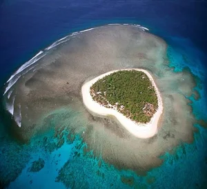 Discover the Most Stunning Heart-Shaped Islands Around the World for Your Next Romantic Getaway - image 6
