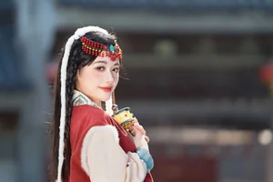 Captivating Portraits: YiTuYu Art Language Vol.5833 Featuring An Qi - image 3