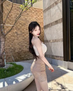 Korean Street Style Trends: The Bold Evolution of Summer Fashion - image 6