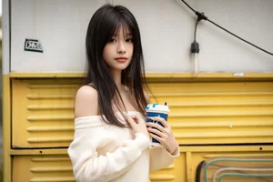 Capturing the Soft Essence of Autumn with Xiao Le Ge Fei Xiang - image 25