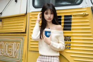 Capturing the Soft Essence of Autumn with Xiao Le Ge Fei Xiang - image 4