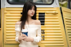 Capturing the Soft Essence of Autumn with Xiao Le Ge Fei Xiang - image 19