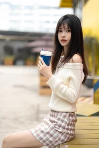 Capturing the Soft Essence of Autumn with Xiao Le Ge Fei Xiang - image 10