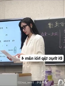 The Viral 'Hot Girl' Teacher: Redefining Modern Education and Classroom Style - image 1