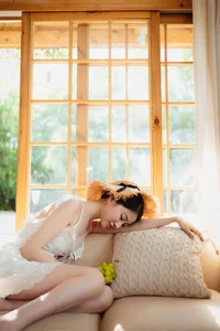Eternal Summer: Capturing Nian Nian’s Radiant Aesthetic in Summer Story Photo Series - image 2