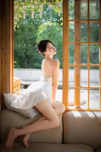 Eternal Summer: Capturing Nian Nian’s Radiant Aesthetic in Summer Story Photo Series - image 0