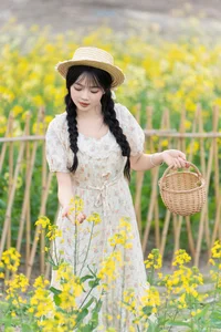 YiTuYu Art Language Vol.6726: Capturing Elegance with Xiao Ou O - image 26