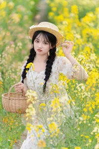 YiTuYu Art Language Vol.6726: Capturing Elegance with Xiao Ou O - image 17