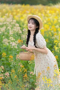 YiTuYu Art Language Vol.6726: Capturing Elegance with Xiao Ou O - image 23
