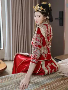 Li Shuang Er: Traditional Beauty in Vibrant Xiùhéfú from XiuRen model Part01 - image 27