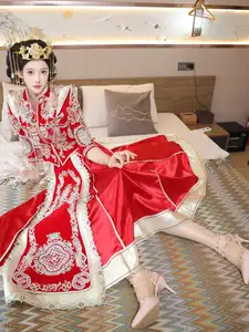 Li Shuang Er: Traditional Beauty in Vibrant Xiùhéfú from XiuRen model Part01 - image 13