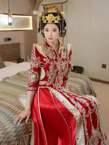 Li Shuang Er: Traditional Beauty in Vibrant Xiùhéfú from XiuRen model Part01 - image 33