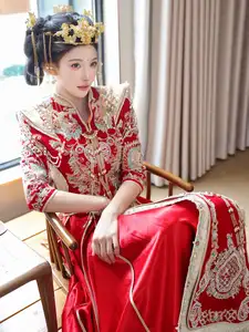 Li Shuang Er: Traditional Beauty in Vibrant Xiùhéfú from XiuRen model Part01 - image 2