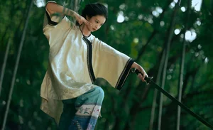 Cinematic Wuxia Elegance with Li Yu Ayu in YiTuYu Vol.8893 - image 12